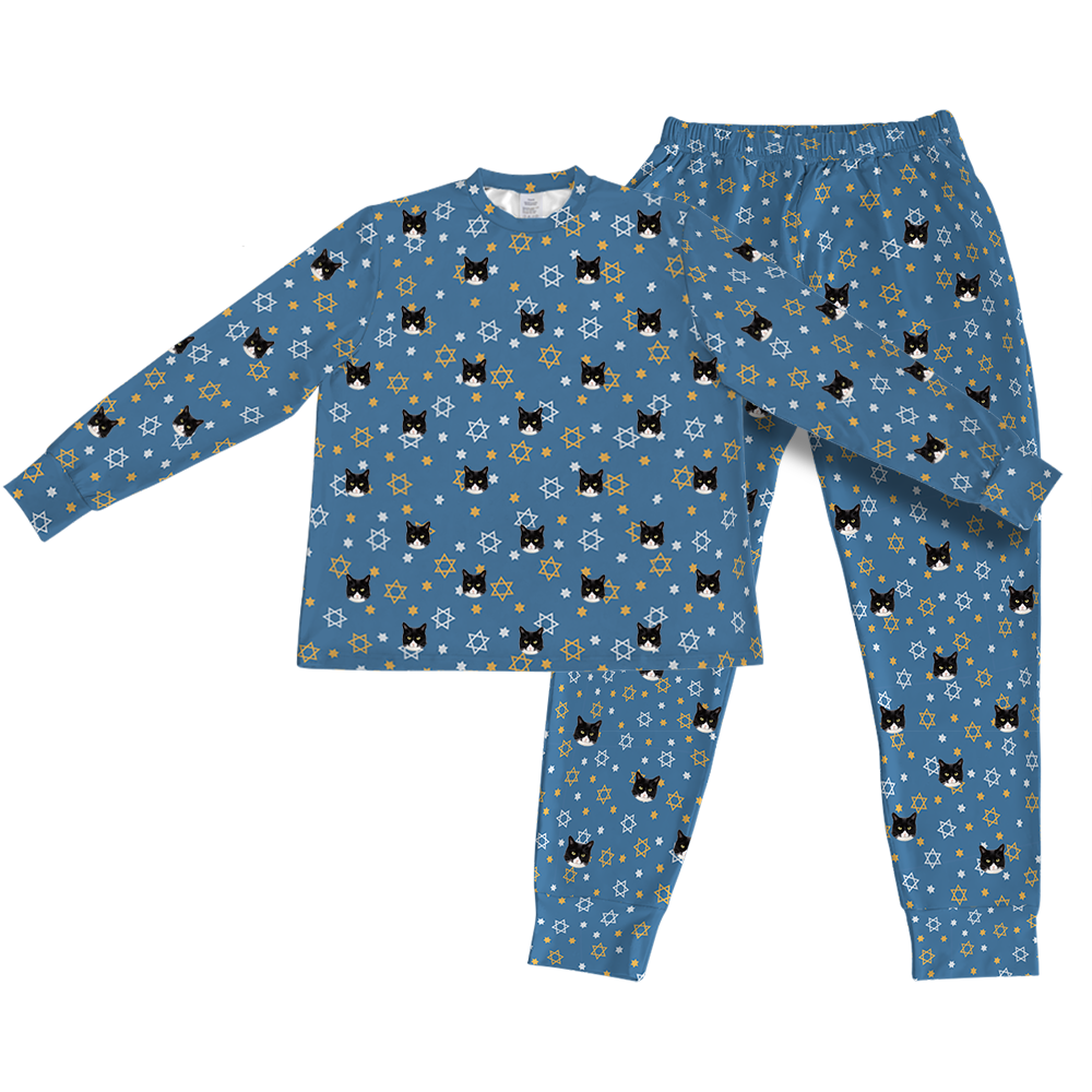 This is a Star of David print jogger pajama set with a long sleeve shirt and jogger pants covered in repeating pet faces[PajamaSet(Shirt&Joggers)]