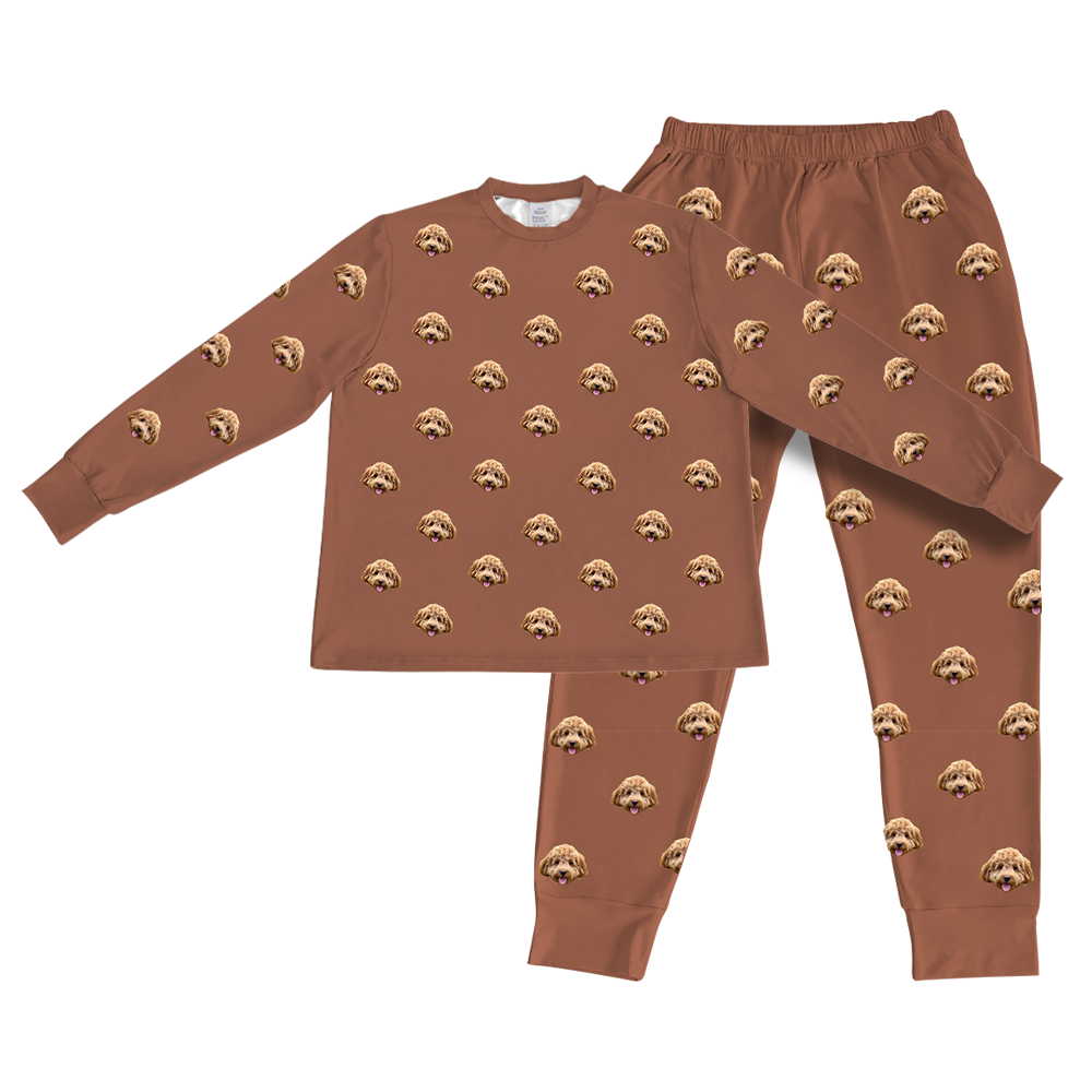 This is a jogger pajama set contains a long sleeve shirt with buttons and a long pajama[PajamaSet(Shirt&Joggers)]